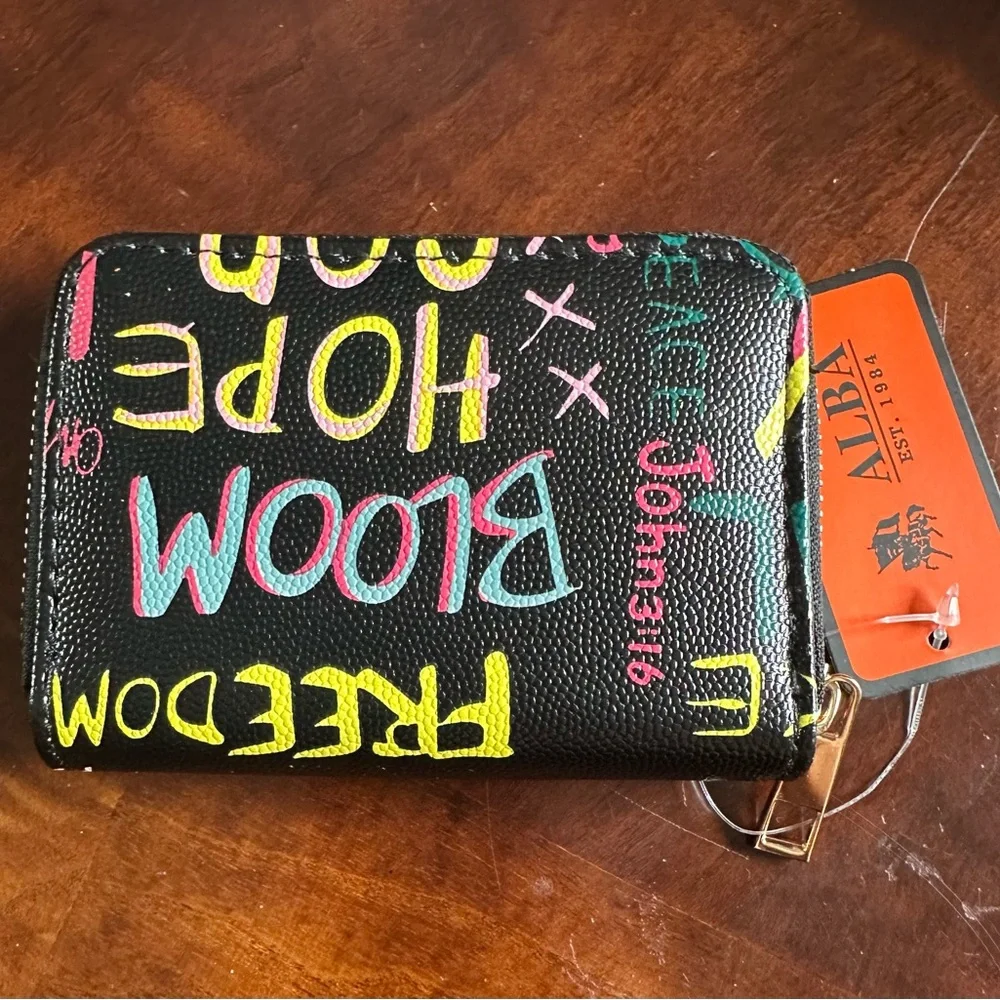 Women’s Black Graffiti holder ID Cards - Picture 4 of 5